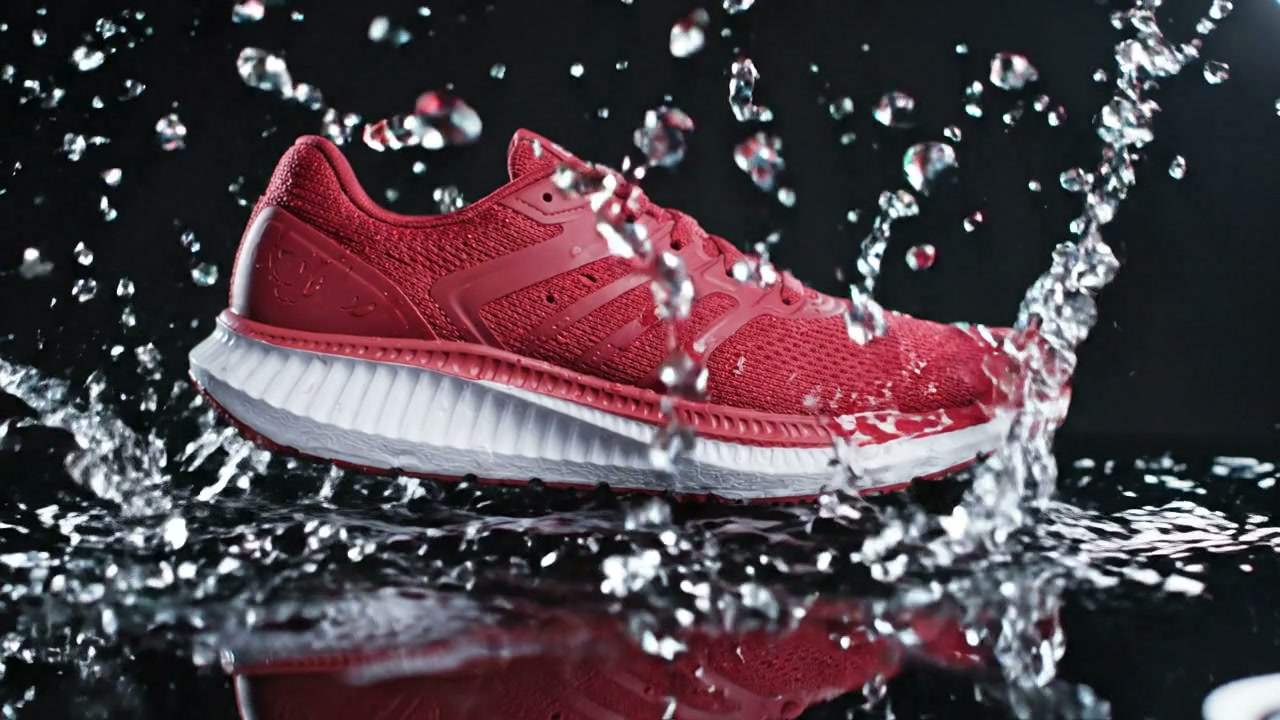 Veo 3 Product Splash Prompt — Sneaker Over Water